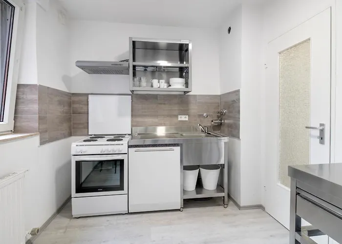 Work & Mit Balkon In Apartament