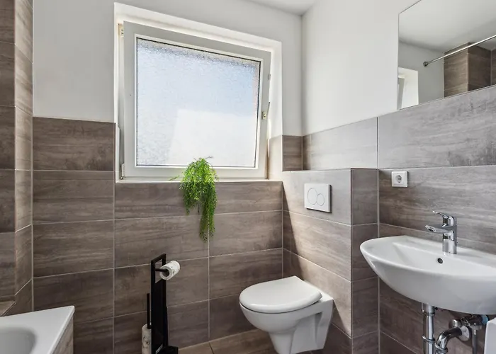 Apartament Work & Mit Balkon In *